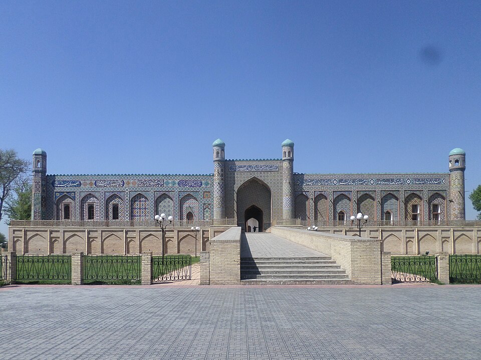 Fayl:Khudayar Khan Palace, Kokand 01.JPG