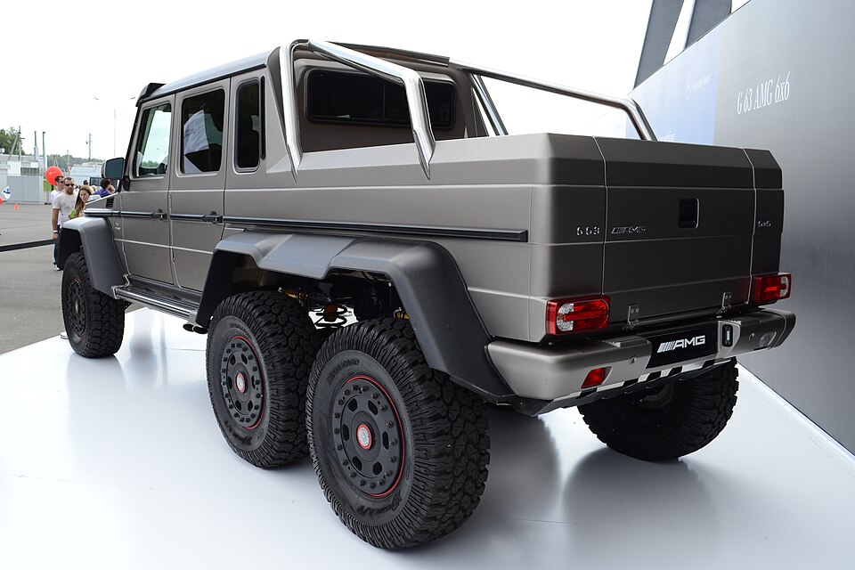 Fayl:Mercedes-Benz G 63 AMG 6x6.JPG