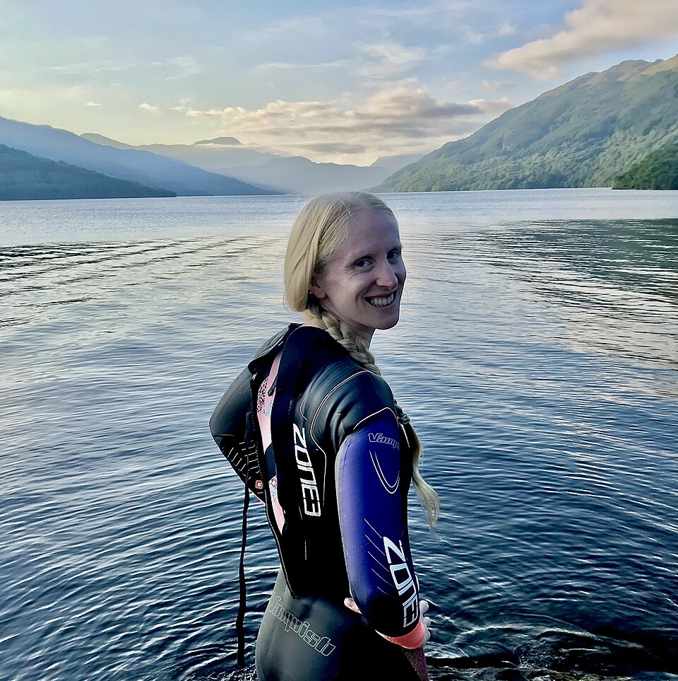 Fayl:Alison Peasgood profile (cropped).jpg