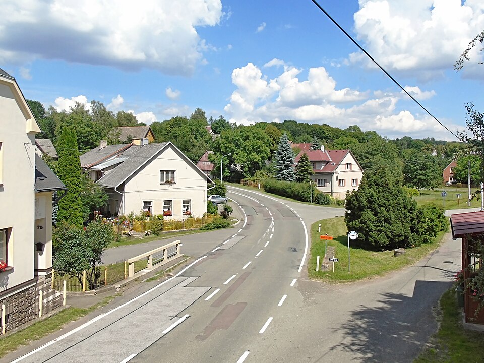 Fayl:Bohdašín střed.jpg