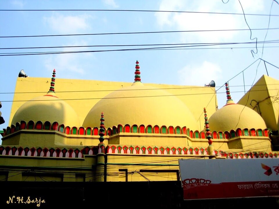 Fayl:Kartalab Khan Mosque in Dhaka.jpg