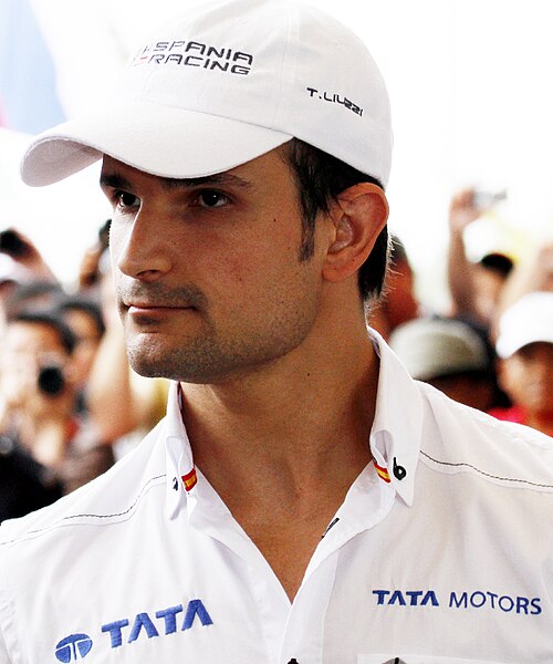 Fayl:Vitantonio Liuzzi 2011 Malaysia.jpg