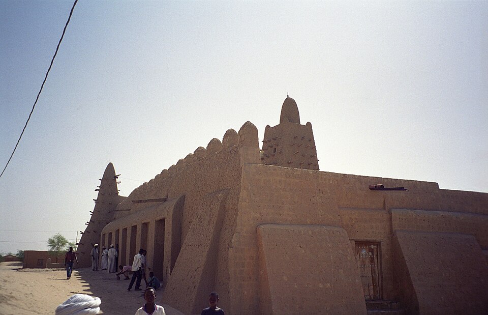 Fayl:Djinguereber in Timbuktu.jpg