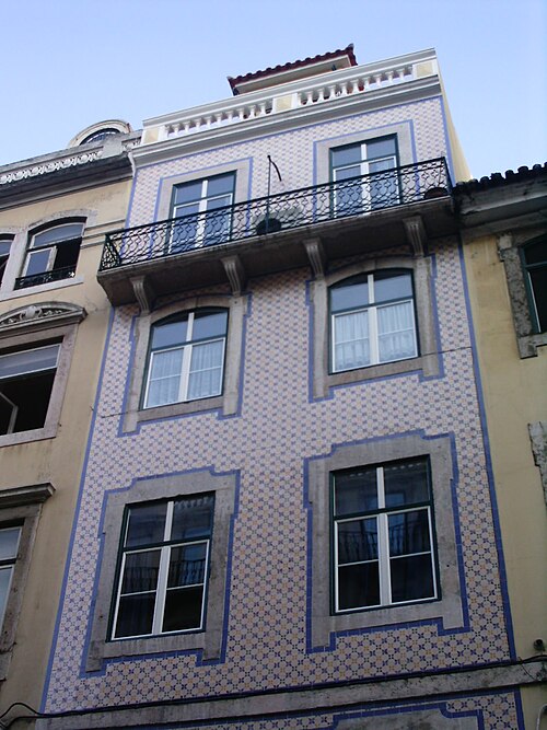 Fayl:Fachada1 Lisboa.JPG