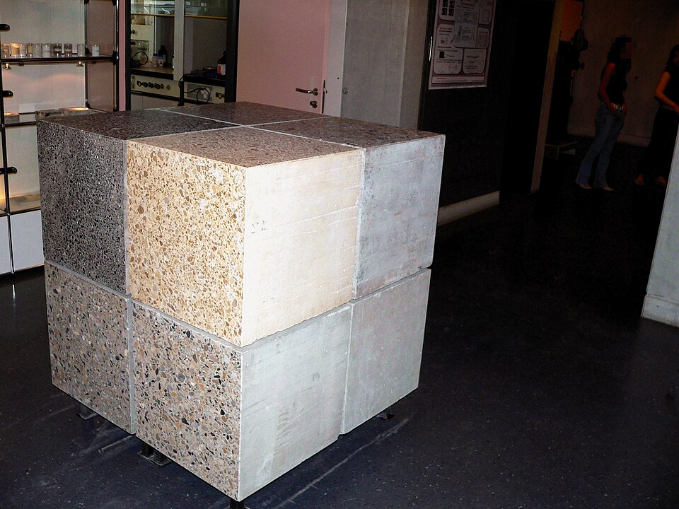 Fayl:Metre-cube-beton-p1040192.jpg