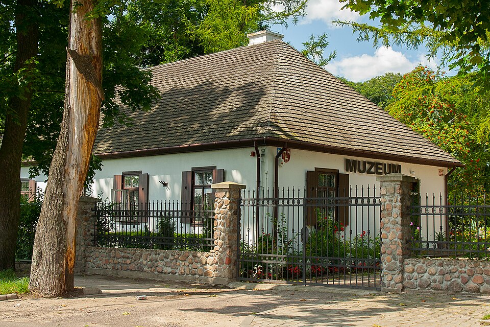 Fayl:Muzeum Henryka Sienkiewicza, Wola Okrzejska.jpg