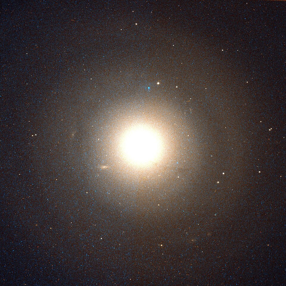 Fayl:NGC 6340.jpg