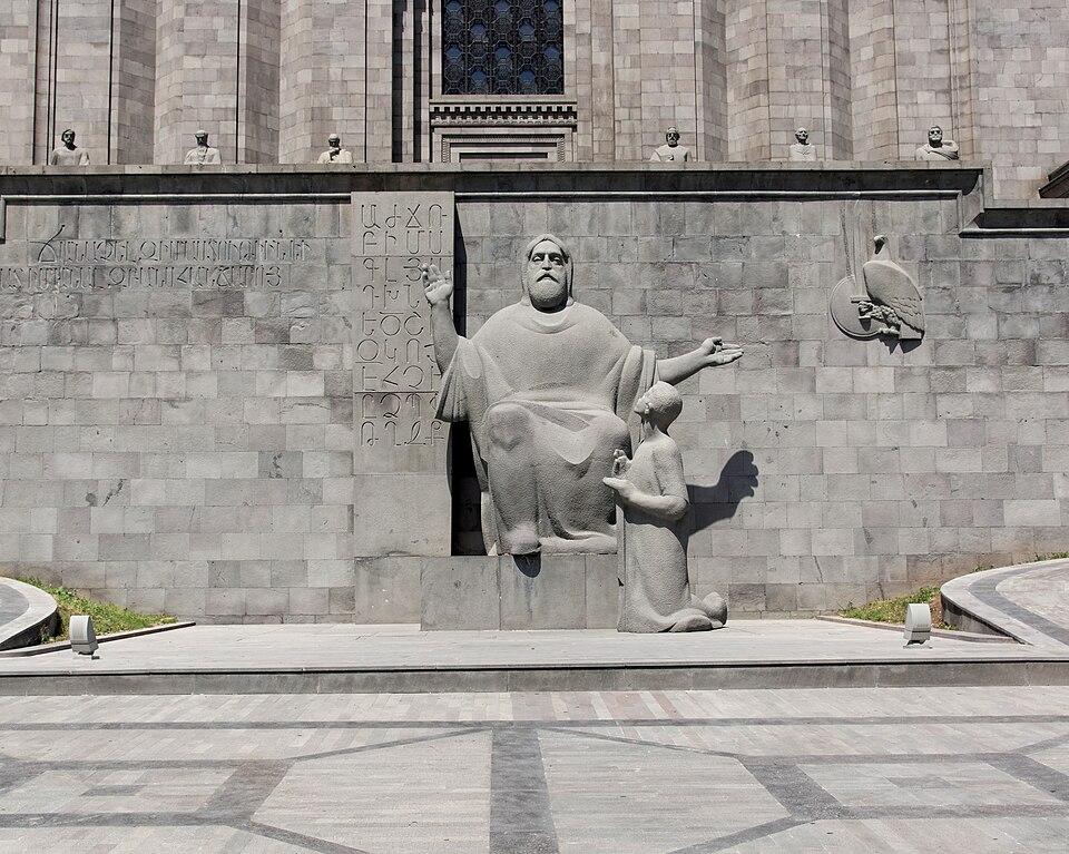 Fayl:Yerevan, Matenadaran, Mesrop Mashtots, Armenia.jpg