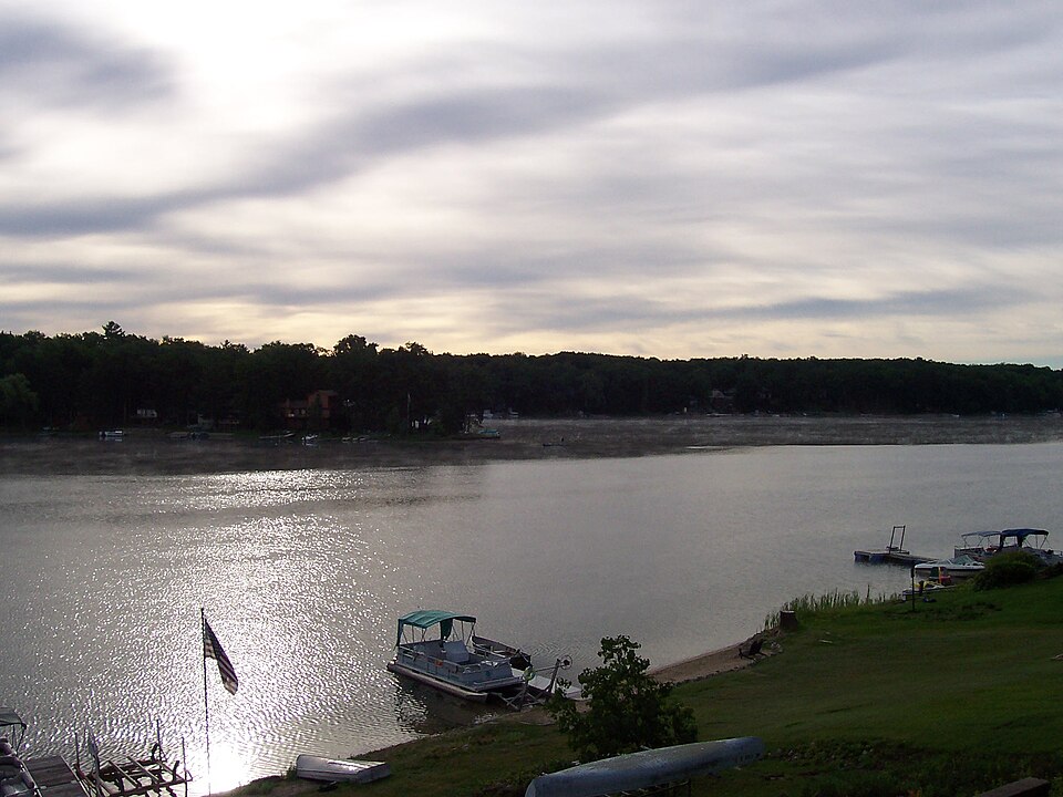 Fayl:Budd Lake.jpg