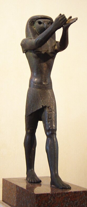 Fayl:Louvre Egyptian statue DSC00902.jpg
