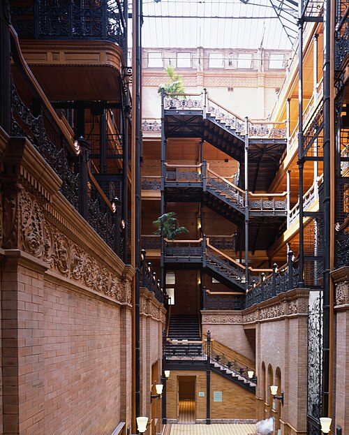 Fayl:Bradbury building LC-DIG-pplot-13725-01403.jpg