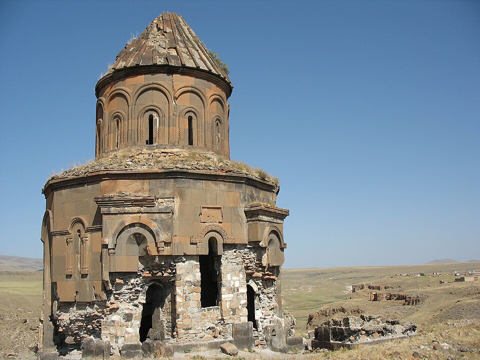 Fayl:Church of Abughamrents Ani 4.JPG