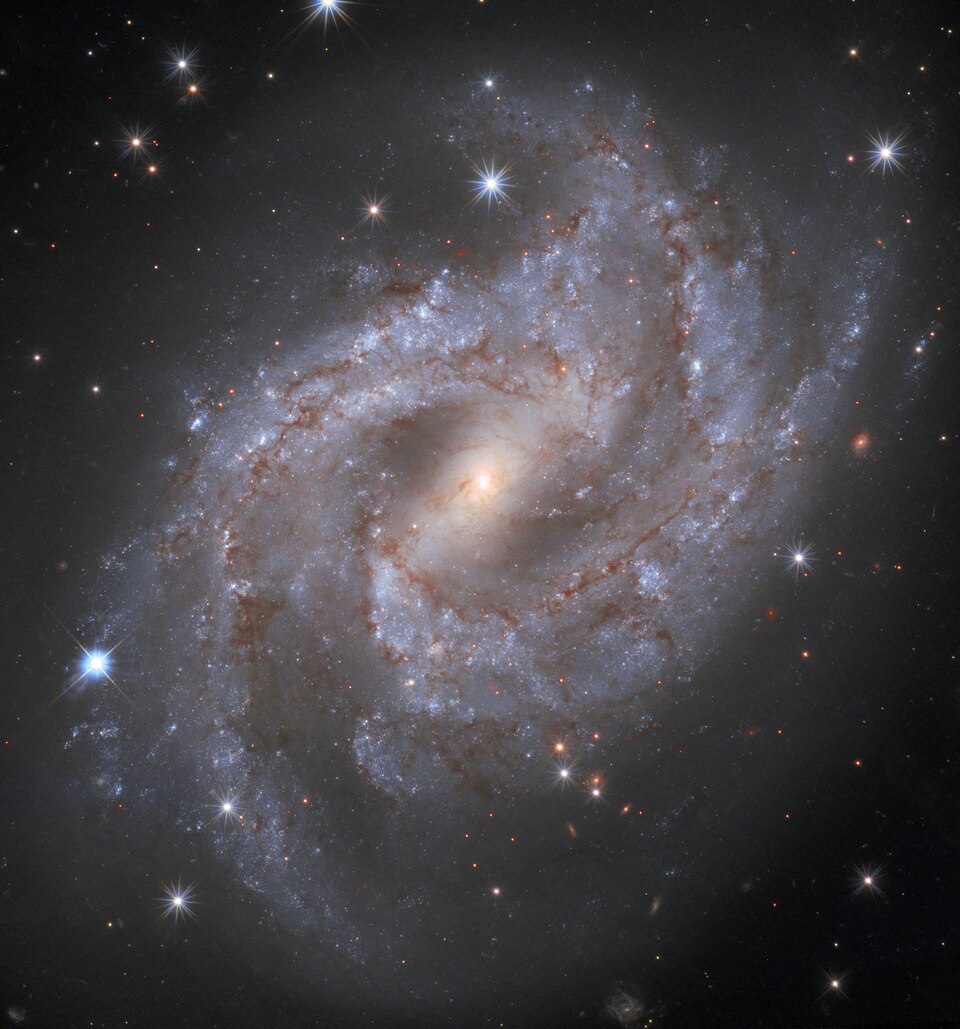 Fayl:NGC2525 - HST - Heic2018b.tif