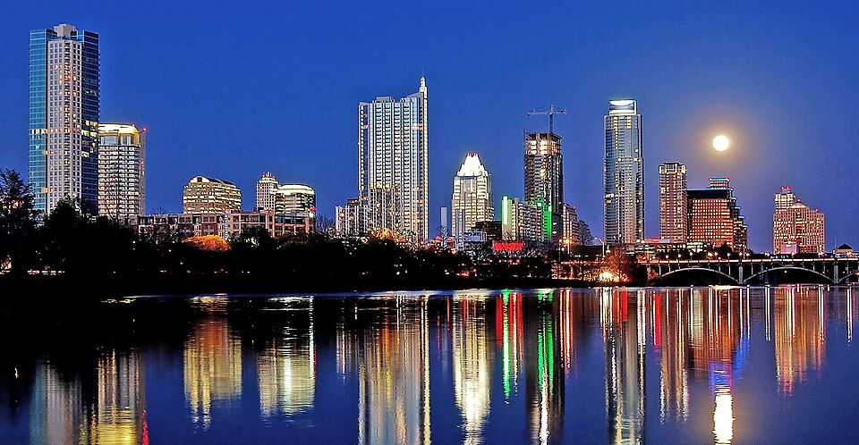 Fayl:AustinSkylineLouNeffPoint-2010-03-29-b.JPG