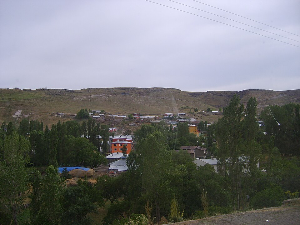 Fayl:Digor skyline.jpg