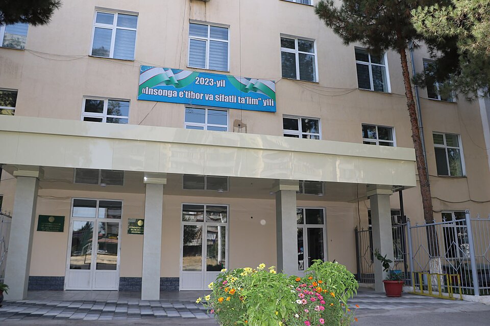 Fayl:Menejment va professional ta'lim fakulteti.jpg