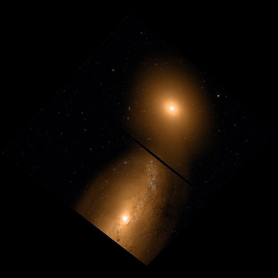 Fayl:Ngc3226-ngc3227-hst-R814GB658.jpg