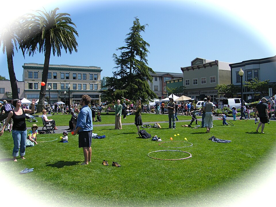 Fayl:Arcata Farmer's Market.jpg