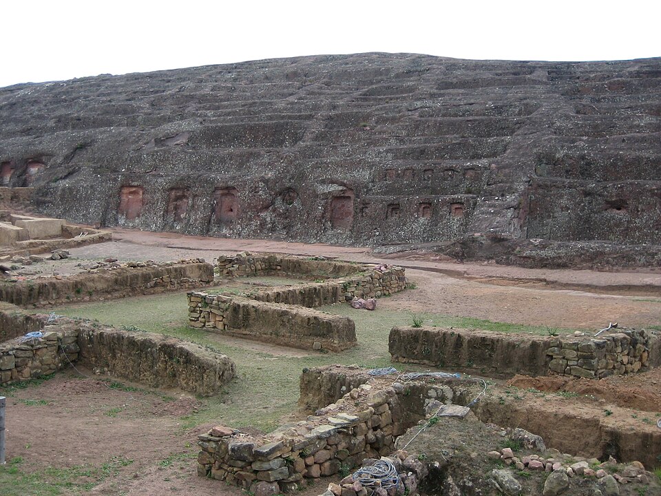 Fayl:El Fuerte Vista del lado.jpg