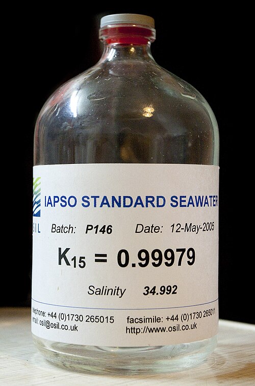 Fayl:IAPSO Standard Seawater.jpg