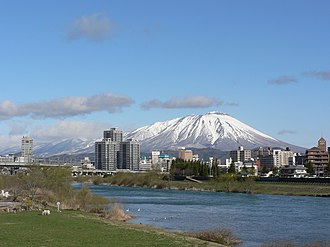Ivate togʻi. Morioka shahri.