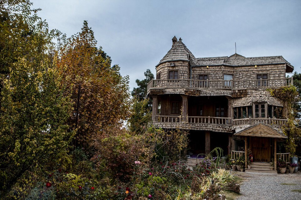 Fayl:Wooden Village, Nishapur 1395-09-02 2281904.jpg