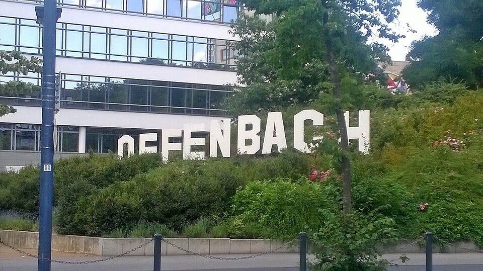 Fayl:Offenbach Hills.jpg