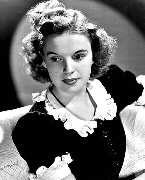 Fayl:Judy Garland-publicity.JPG
