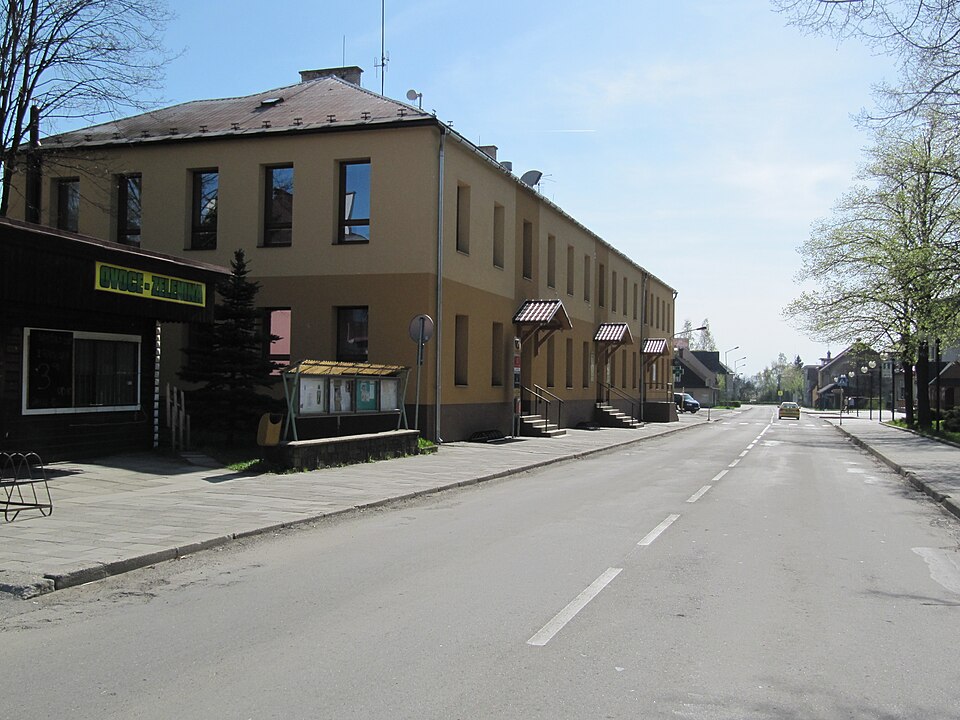 Fayl:Nový Hrozenkov, hlavní ulice.jpg