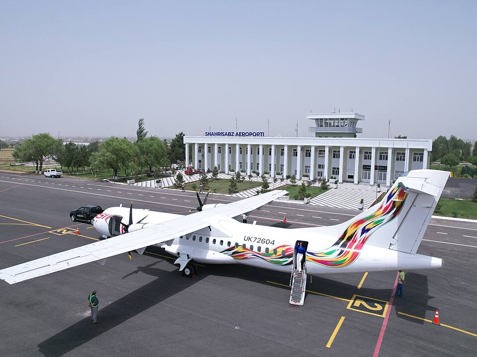 Fayl:Shahrisabz Airport Terminal Building.jpg