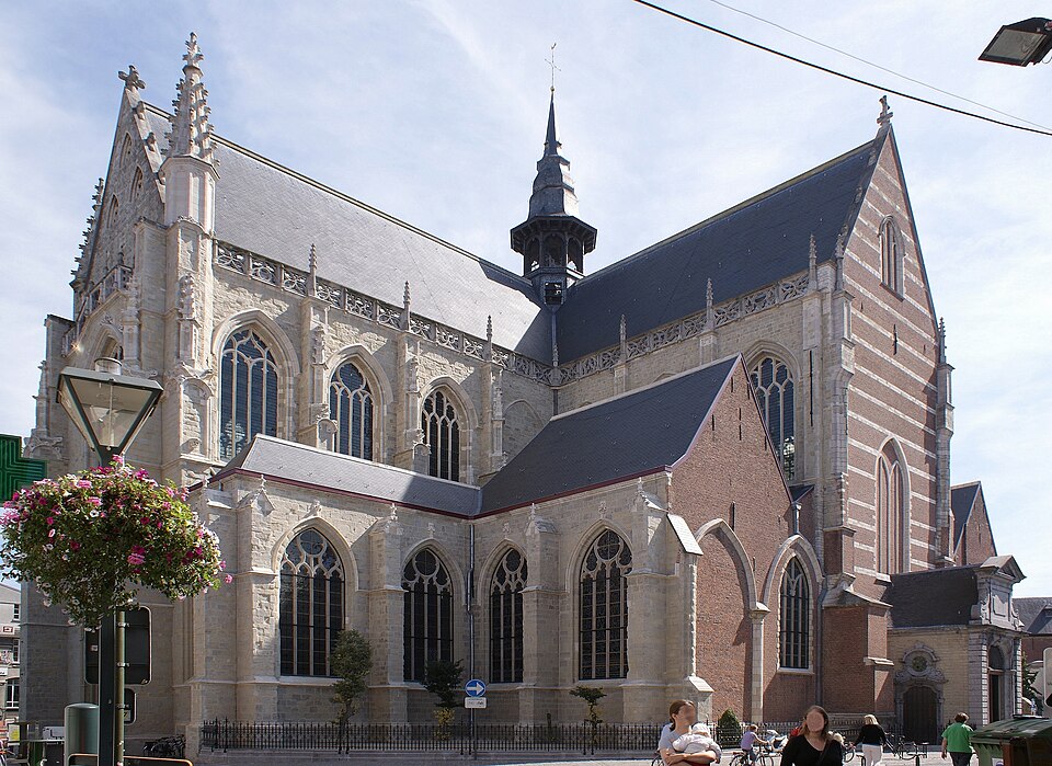 Fayl:Sint-Martinuskerk (Aalst) - Buitenaanzicht 03.jpg