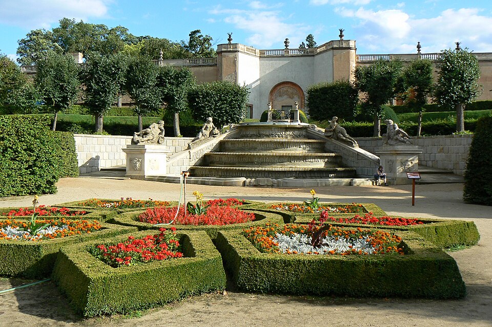 Fayl:Dobříš french park (1).jpg