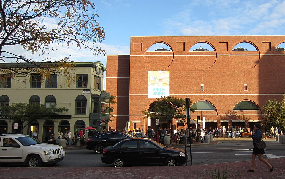 Fayl:Portland arts district 4.jpg