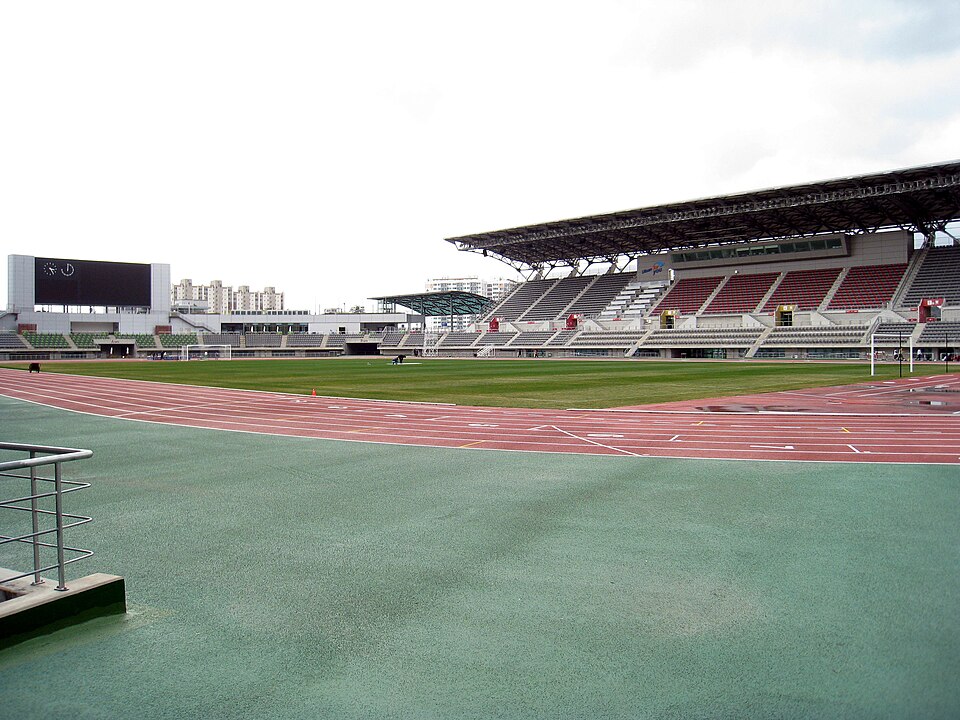 Fayl:Ulsan Sports Complex1.JPG