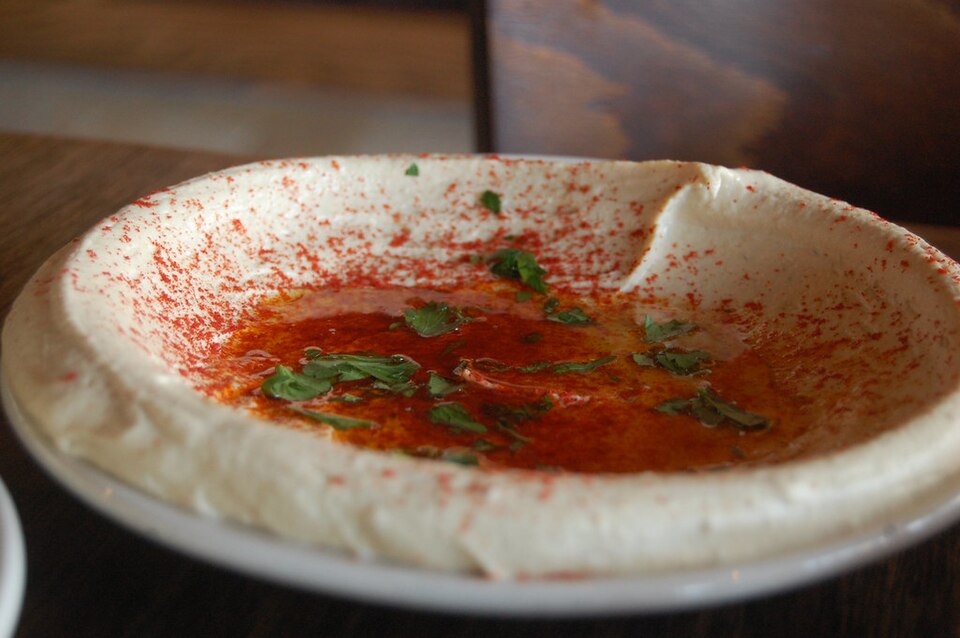 Fayl:Zahav hummus.jpg