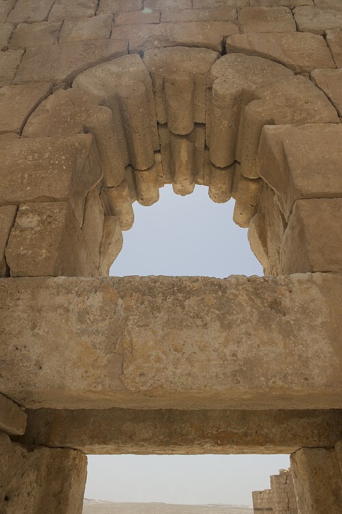 Fayl:Qasr el-Hallabat mosque 0593.jpg