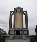 Bobotohir maqbarasiHamadon، 1344 yilda barpo qilingan [5]
