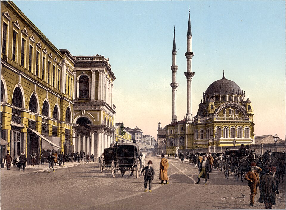 Fayl:Tophane Place Istanbul.jpg
