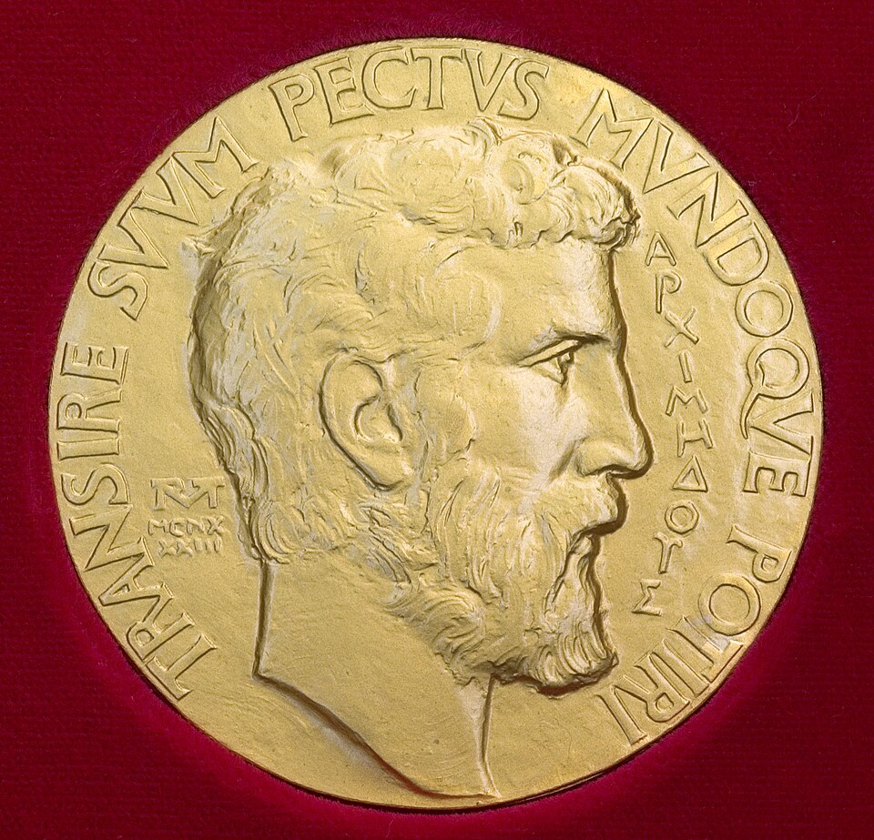 Fayl:FieldsMedalFront.jpg