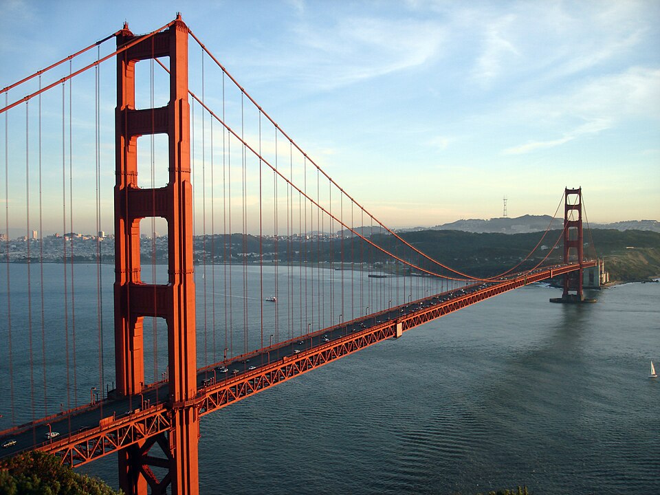 Fayl:GoldenGateBridge-001.jpg