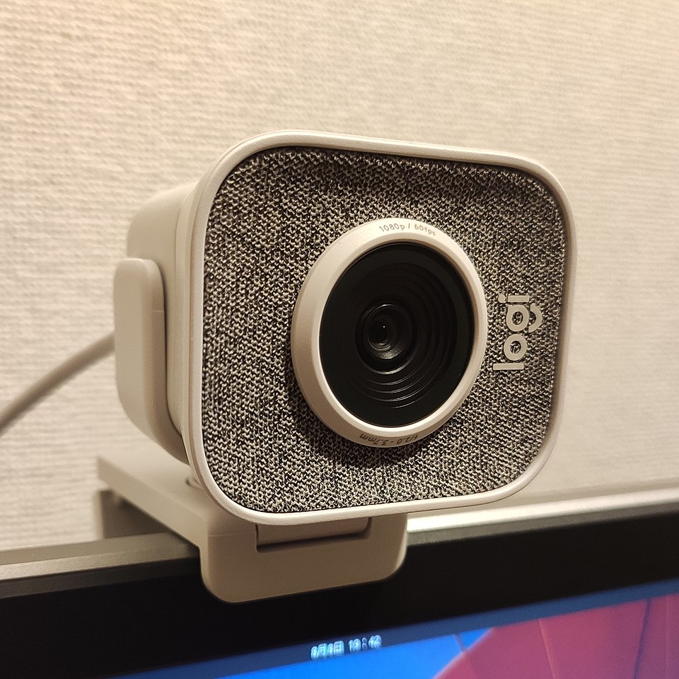 Fayl:Logicool StreamCam (cropped).jpg