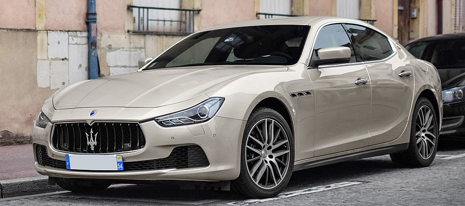 Fayl:Maserati Ghibli M157 Gold.jpg