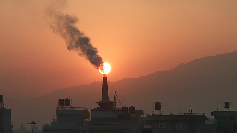 Fayl:Air pollution3.jpg