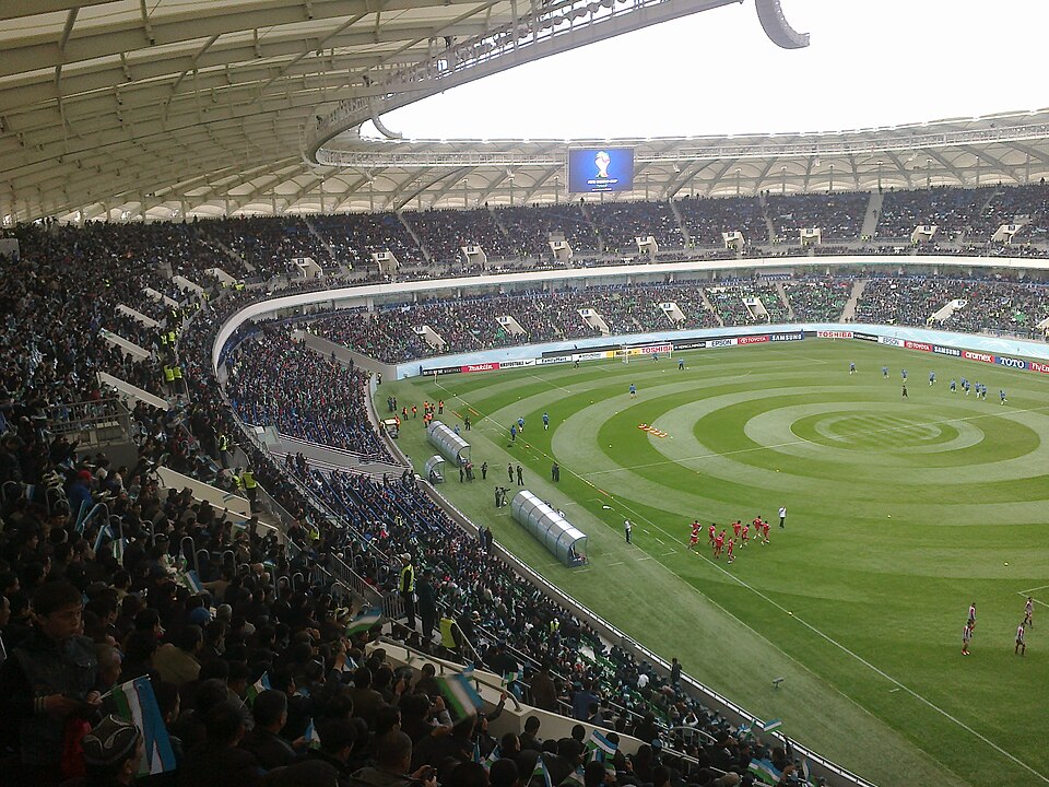 Fayl:Bunyodkor stadium3.jpg