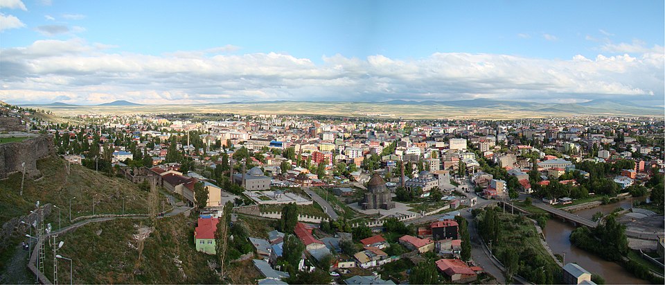 Fayl:Kars Panorama.JPG