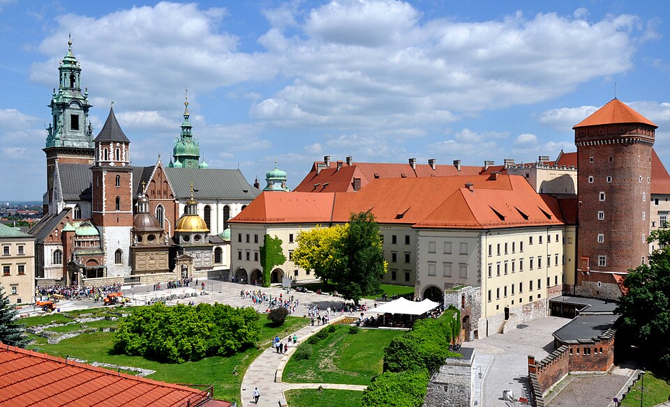 Fayl:Wawel castle.jpg