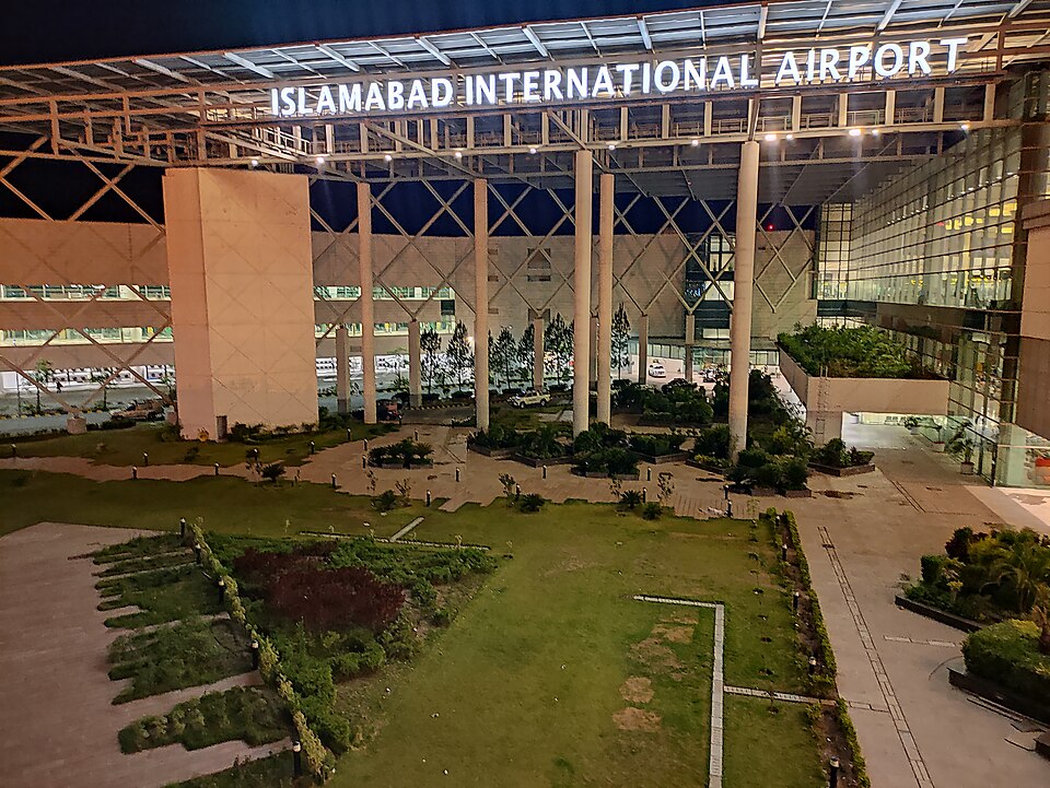 Fayl:Islamabad International Airport 2022.jpg