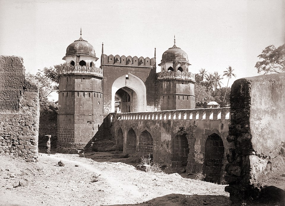 Fayl:Mecca gate aurangabad.jpg