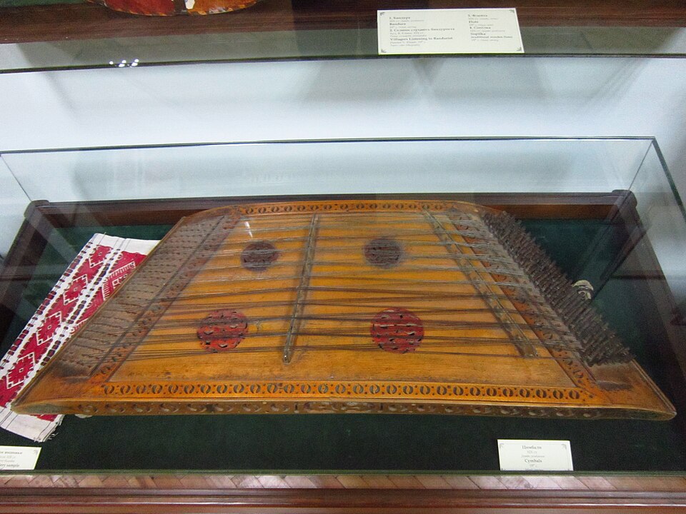 Fayl:Cimbalom from Lviv. XIX centuary.jpg