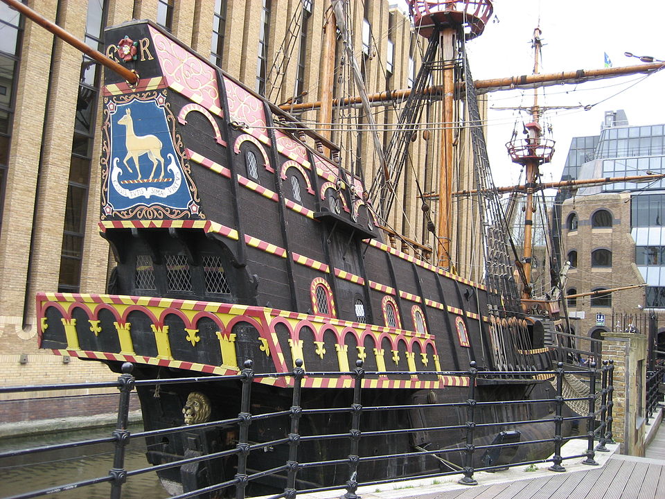 Fayl:Francis-drake-galleon-southwark-london-uk.jpg
